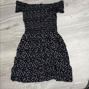 Brandy Melville Black and White Textured Top